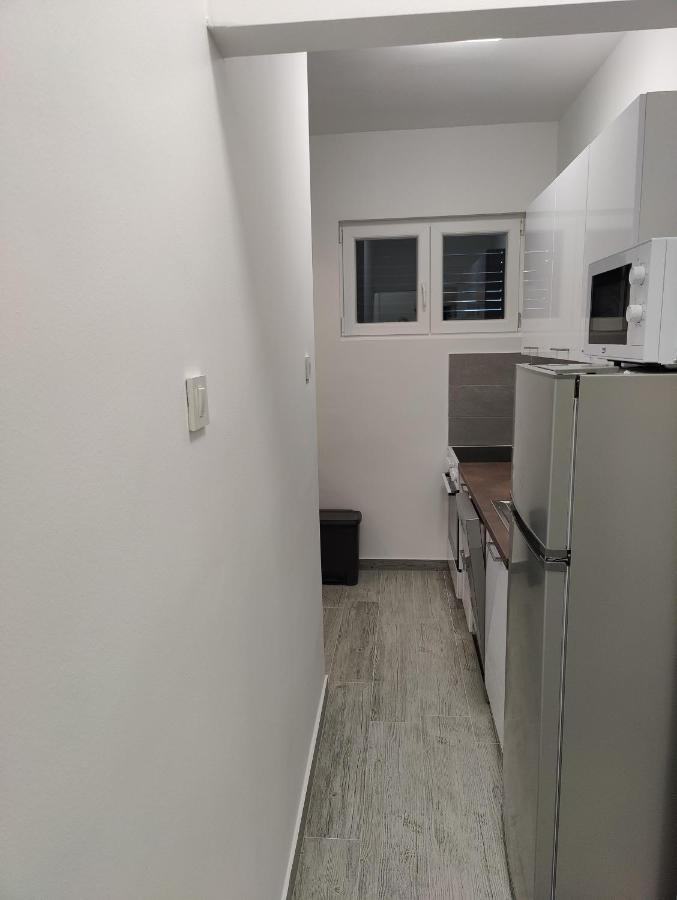 Apartmani Grebastica Exterior photo