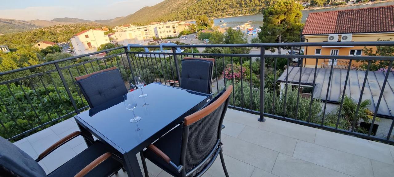 Apartmani Grebastica Exterior photo