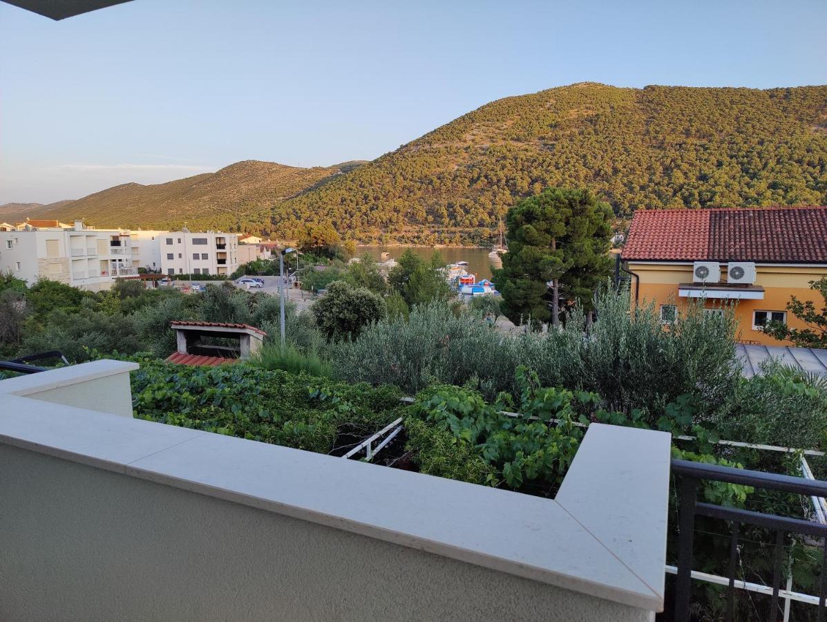 Apartmani Grebastica Exterior photo